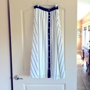 Skirt.  Size 12/ medium. Worn once